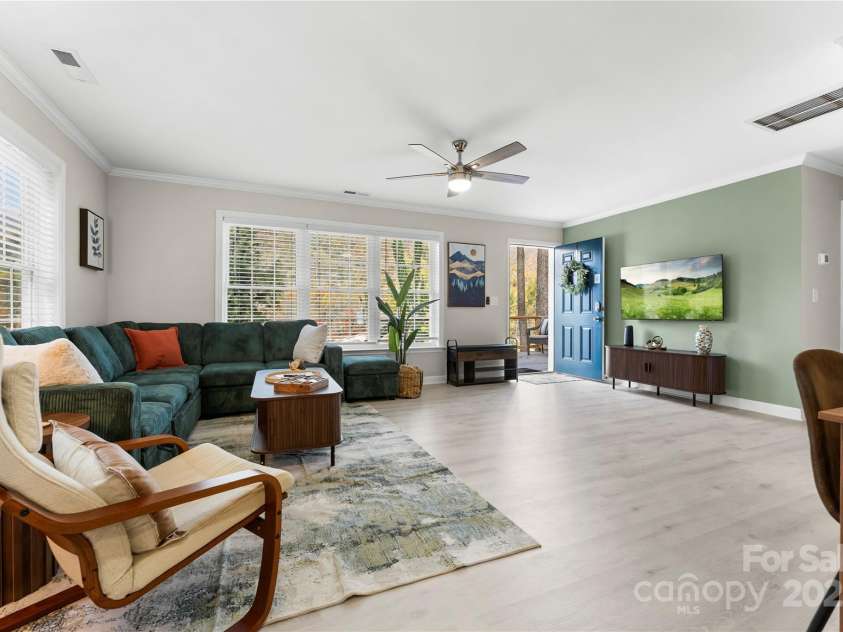 60 Leisure Lane, Maggie Valley, NC 28751.  MLS# CAR4309728, YatesRealty ID 20754. 