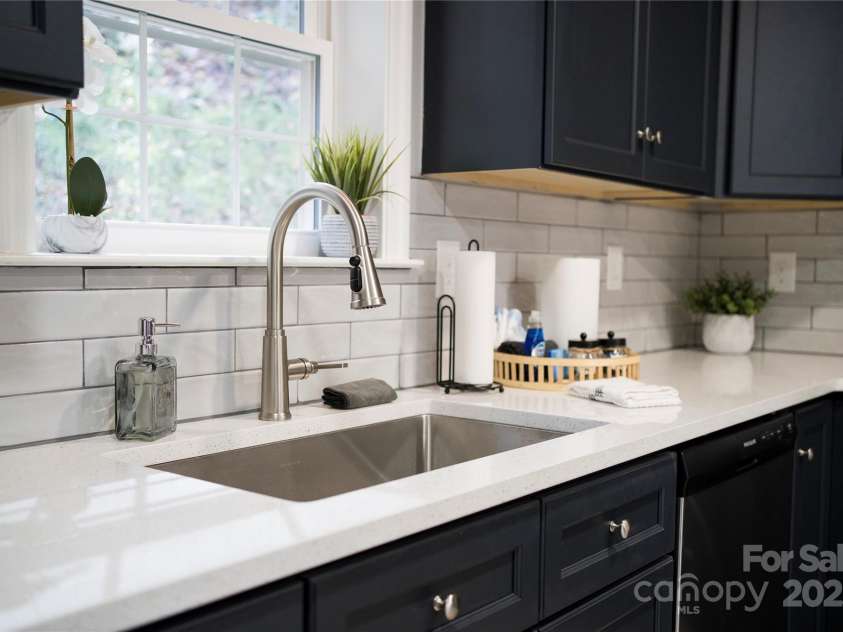 60 Leisure Lane, Maggie Valley, NC 28751.  MLS# CAR4309728, YatesRealty ID 20754. 