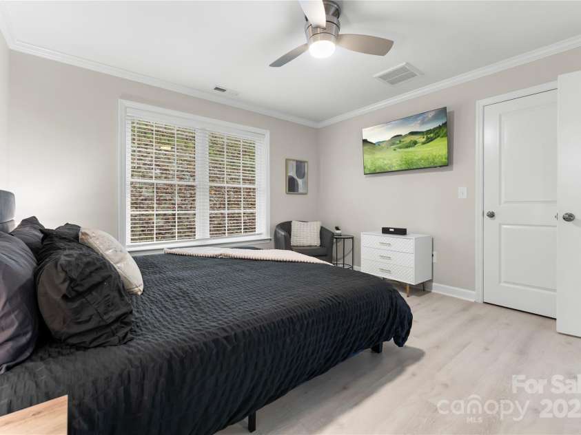 60 Leisure Lane, Maggie Valley, NC 28751.  MLS# CAR4309728, YatesRealty ID 20754. 