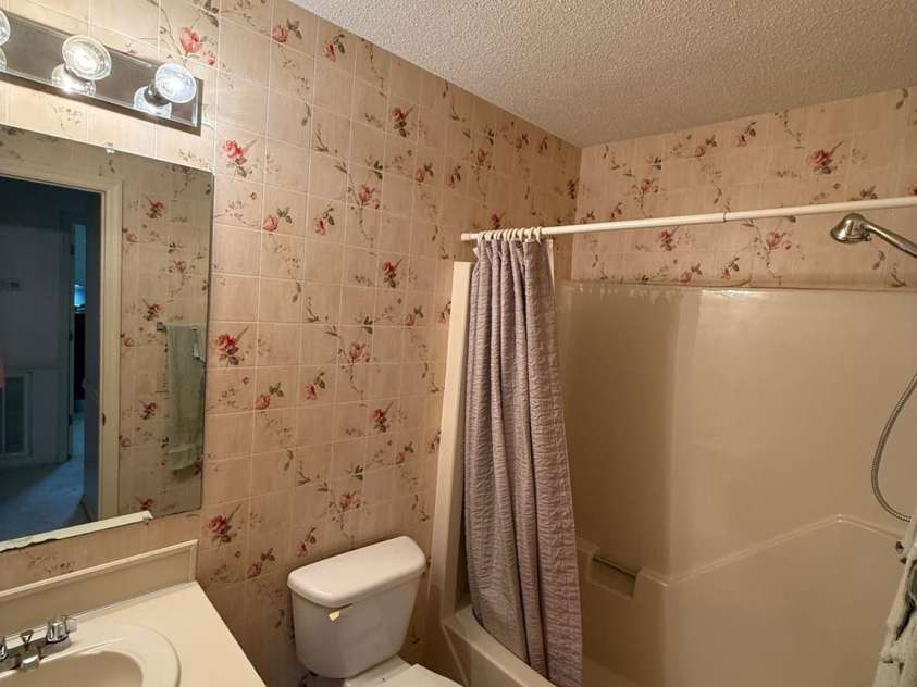 200 Breslin Street, Wadesboro, NC 28170.  MLS# CAR4270472, YatesRealty ID 20755. 