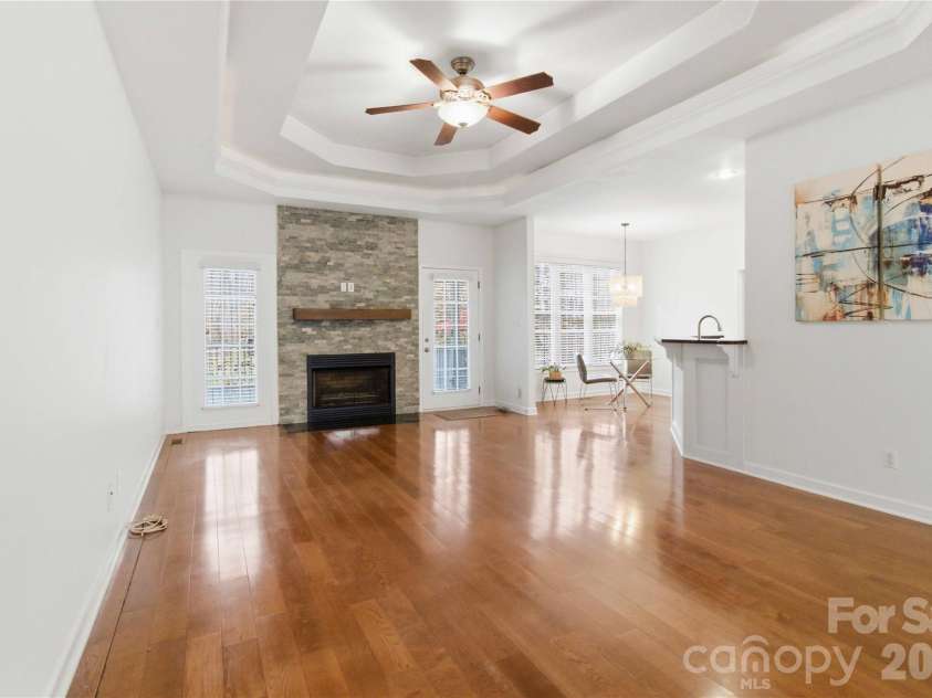 214 Hedgecrest Lane, York, SC 29745.  MLS# CAR4354392, YatesRealty ID 20756. 