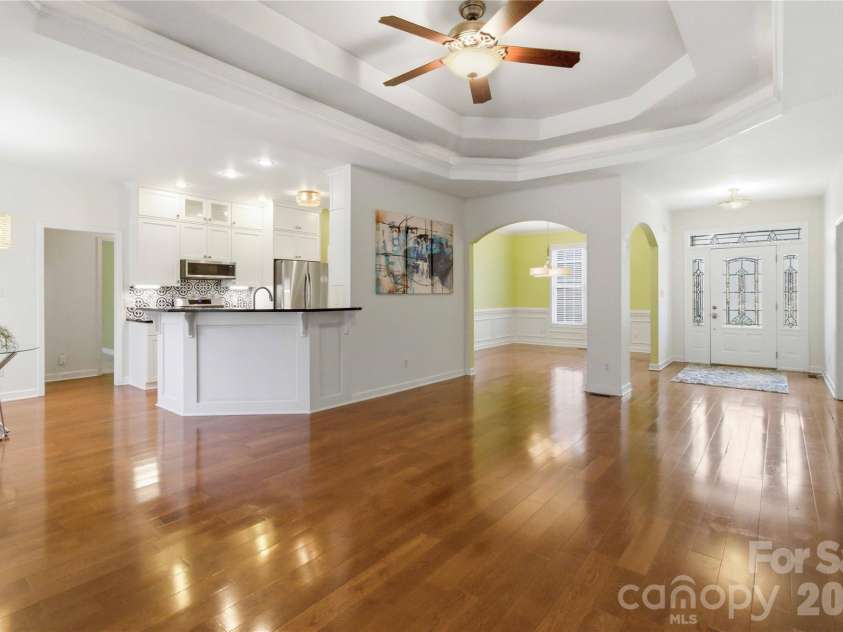 214 Hedgecrest Lane, York, SC 29745.  MLS# CAR4354392, YatesRealty ID 20756. 