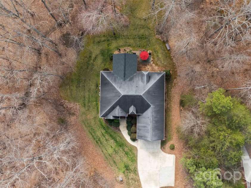 214 Hedgecrest Lane, York, SC 29745.  MLS# CAR4354392, YatesRealty ID 20756. 