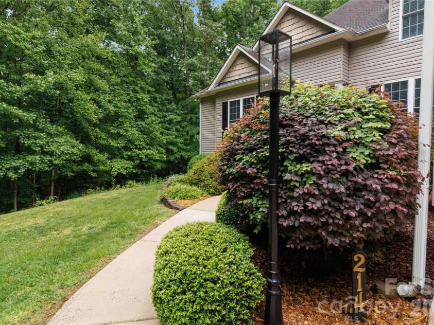 214 Hedgecrest Lane, York, SC 29745.  MLS# CAR4354392, YatesRealty ID 20756. 