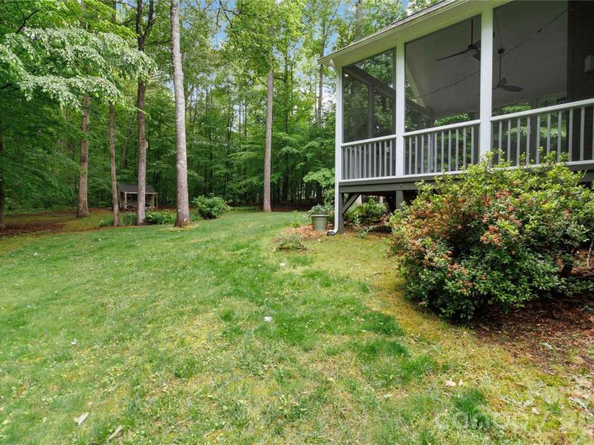 214 Hedgecrest Lane, York, SC 29745.  MLS# CAR4354392, YatesRealty ID 20756. 