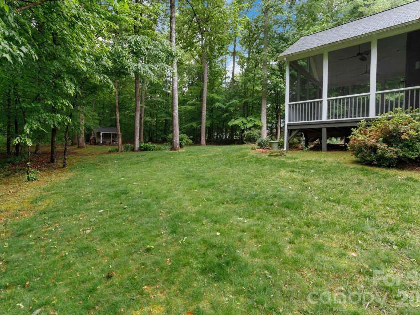 214 Hedgecrest Lane, York, SC 29745.  MLS# CAR4354392, YatesRealty ID 20756. 
