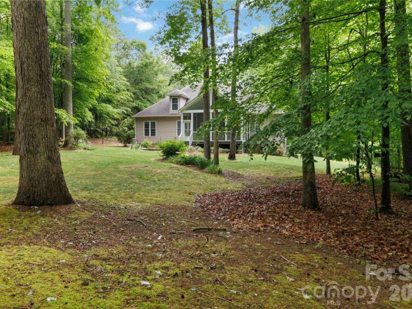 214 Hedgecrest Lane, York, SC 29745.  MLS# CAR4354392, YatesRealty ID 20756. 