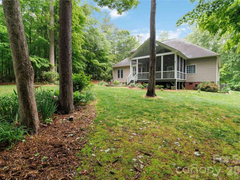 214 Hedgecrest Lane, York, SC 29745.  MLS# CAR4354392, YatesRealty ID 20756. 