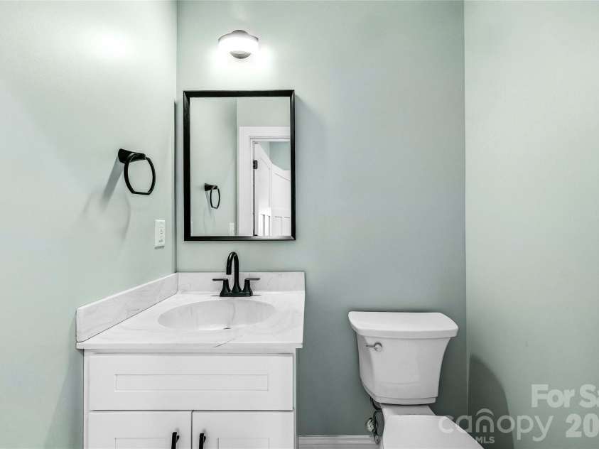 807 Whitted Street, Hendersonville, NC 28791.  MLS# CAR4354364, YatesRealty ID 20758. 