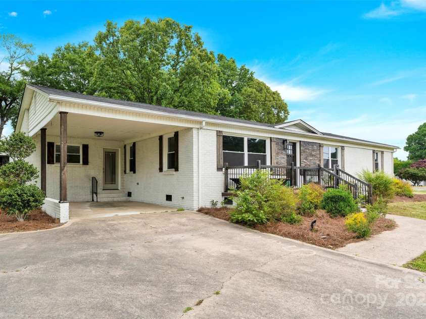 1501 Church Street, Cherryville, NC 28021.  MLS# CAR4256916, YatesRealty ID 20759. 