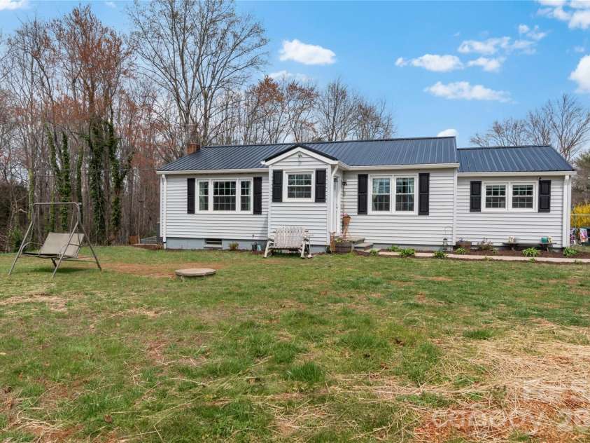 379 Pat Nixon Road, State Road, NC 28676.  MLS# CAR4359902, YatesRealty ID 20759. 