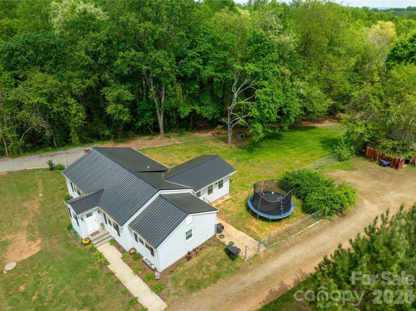 379 Pat Nixon Road, State Road, NC 28676.  MLS# CAR4359902, YatesRealty ID 20759. 