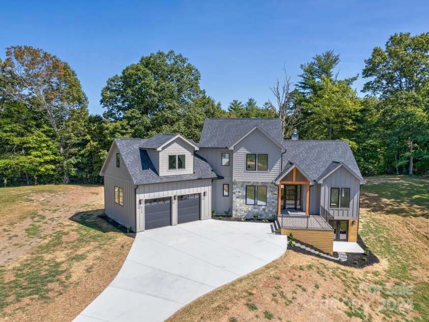 217 Thistle Ridge Court, Fletcher, NC 28732.  MLS# CAR4183944, YatesRealty ID 2076. 