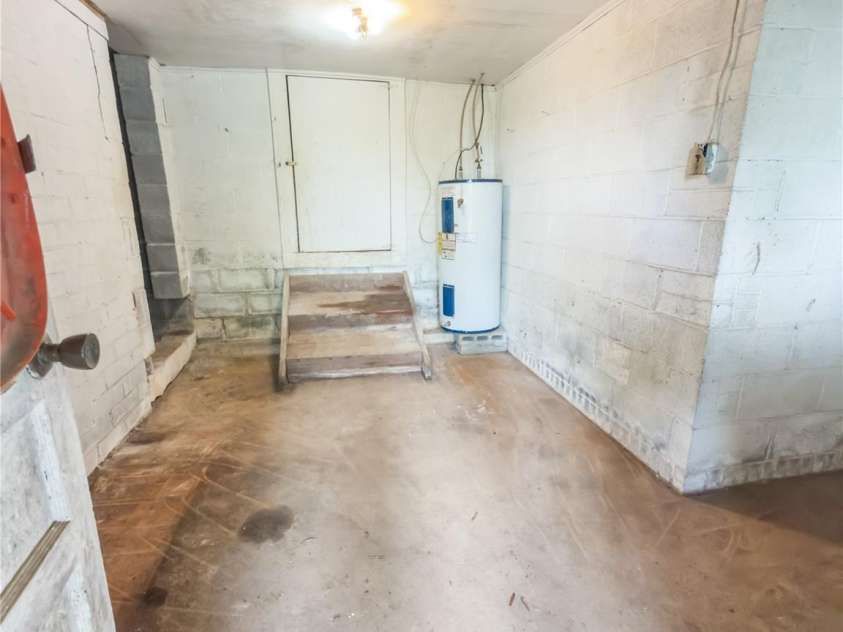 3490 US Hwy Business 220 Highway, Stoneville, NC 27048.  MLS# CAR4309769, YatesRealty ID 2076. 