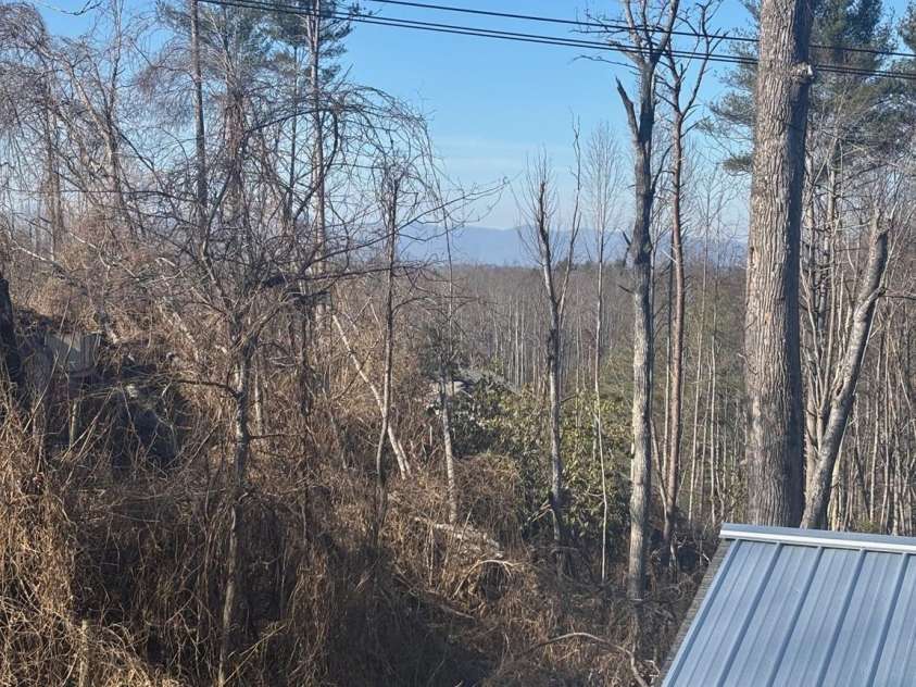 905 Hutch Mountain Road, Fletcher, NC 28732.  MLS# CAR4334539, YatesRealty ID 2076. 