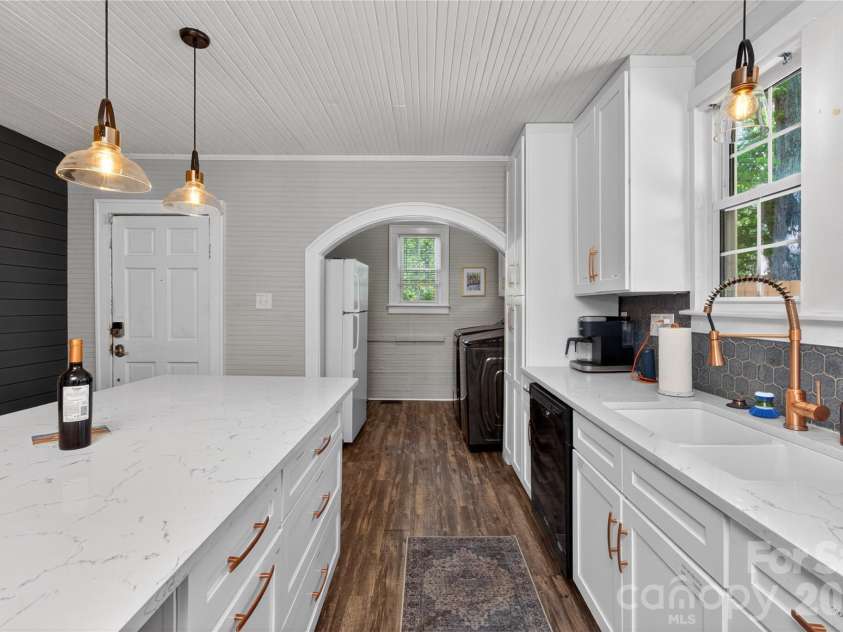 712 Jackson Street, Fort Mill, SC 29715.  MLS# CAR4402155, YatesRealty ID 20760. 