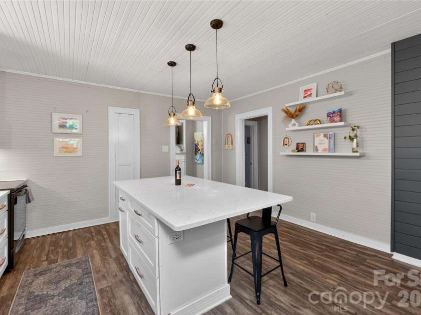 712 Jackson Street, Fort Mill, SC 29715.  MLS# CAR4402155, YatesRealty ID 20760. 