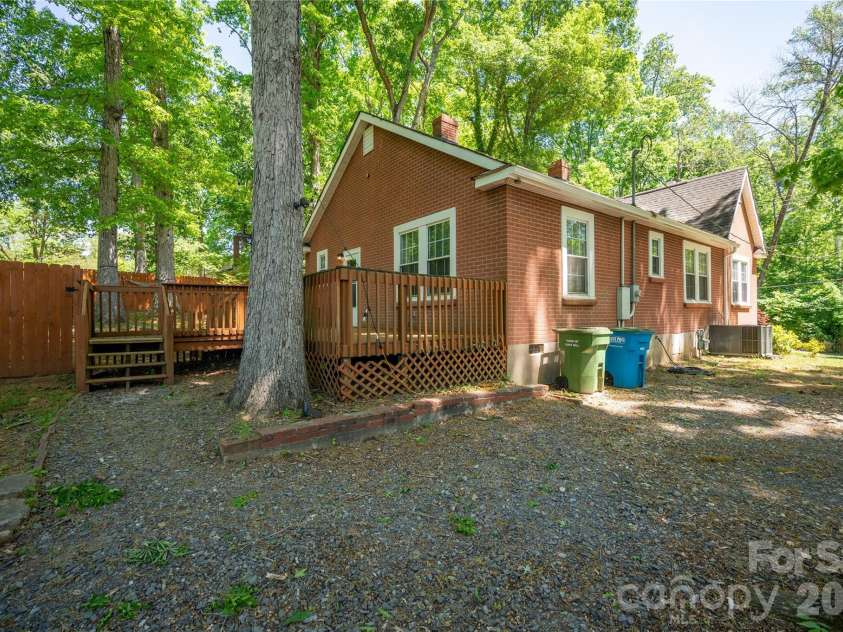 712 Jackson Street, Fort Mill, SC 29715.  MLS# CAR4402155, YatesRealty ID 20760. 