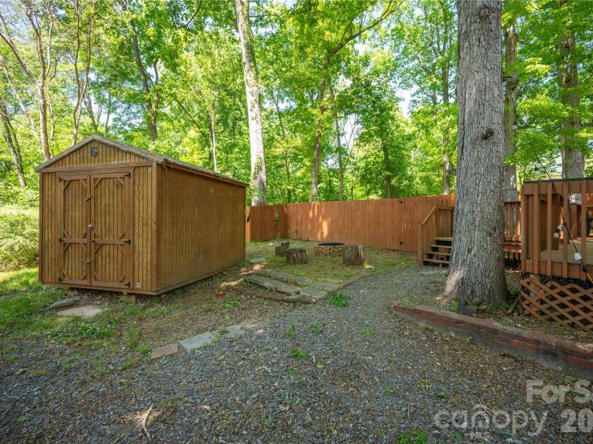712 Jackson Street, Fort Mill, SC 29715.  MLS# CAR4402155, YatesRealty ID 20760. 