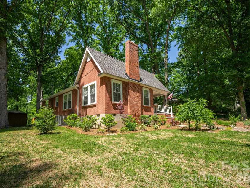 712 Jackson Street, Fort Mill, SC 29715.  MLS# CAR4402155, YatesRealty ID 20760. 