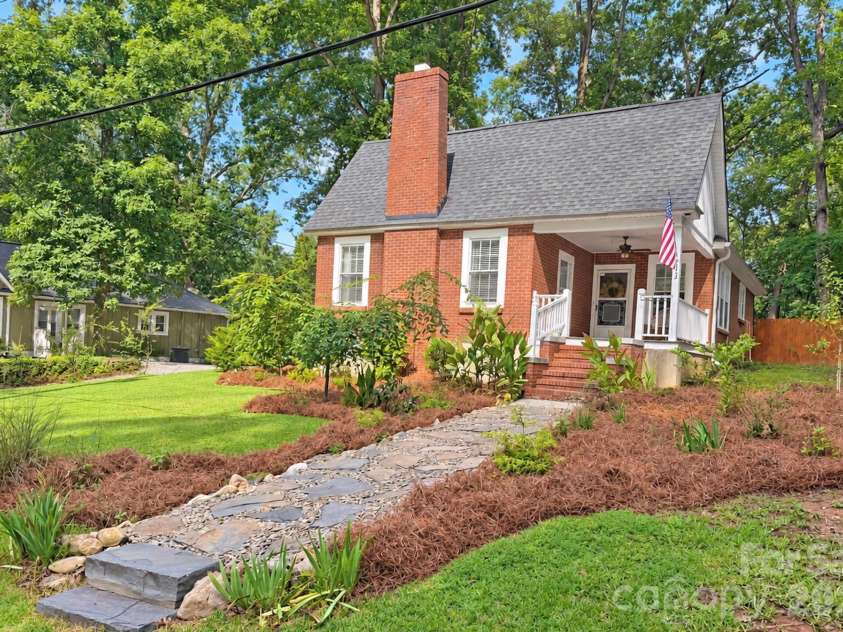 712 Jackson Street, Fort Mill, SC 29715.  MLS# CAR4428914, YatesRealty ID 20760. 