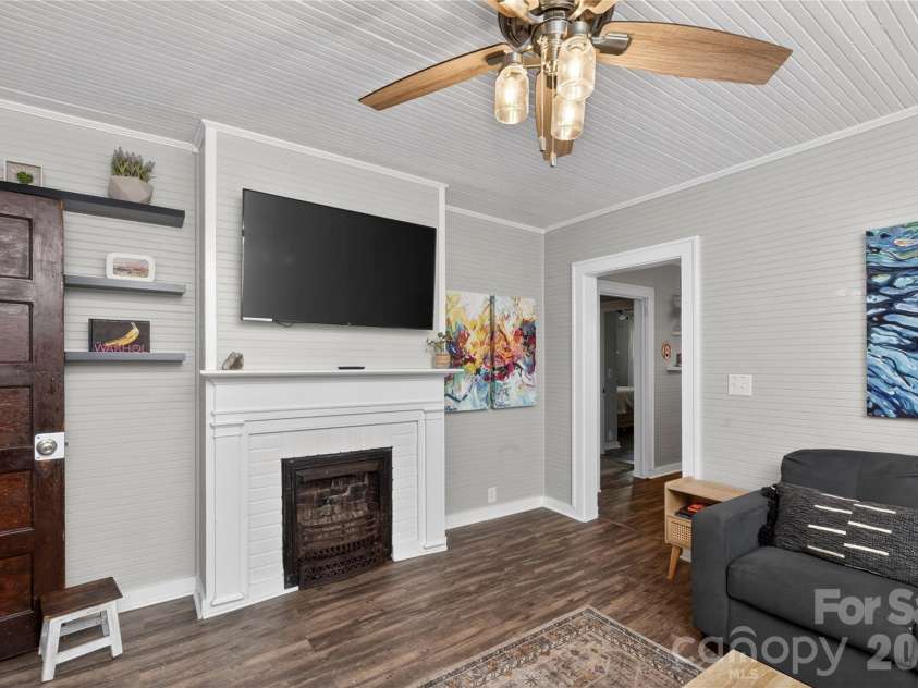 712 Jackson Street, Fort Mill, SC 29715.  MLS# CAR4428914, YatesRealty ID 20760. 