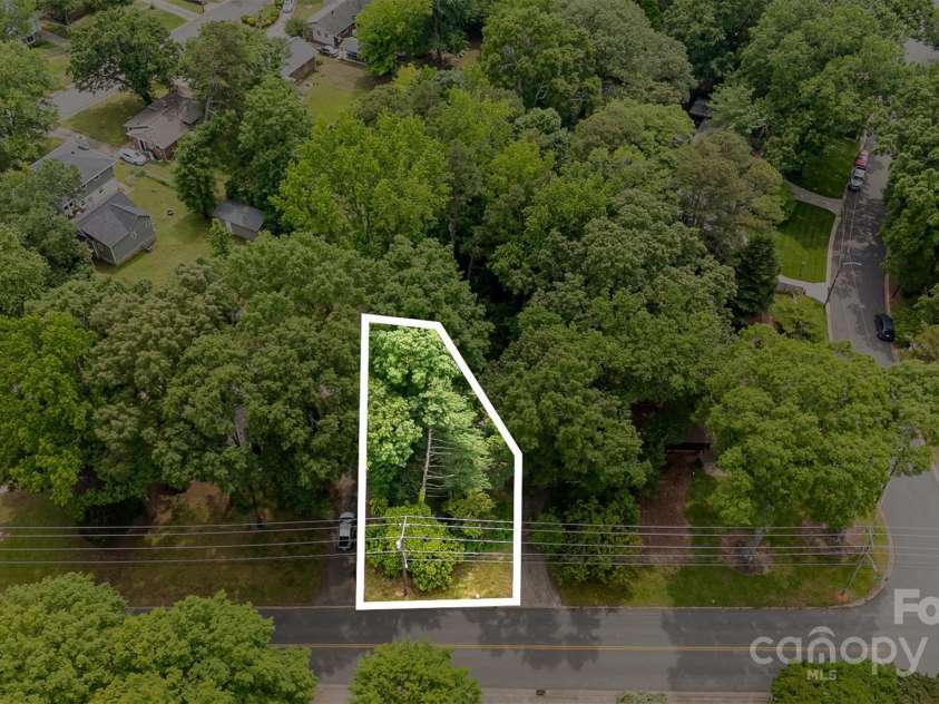 3526 Craig Avenue, Charlotte, NC 28211.  MLS# CAR4260960, YatesRealty ID 20761. 
