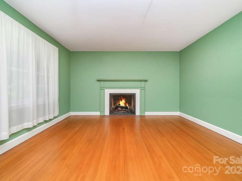 3526 Craig Avenue, Charlotte, NC 28211.  MLS# CAR4260960, YatesRealty ID 20761. 