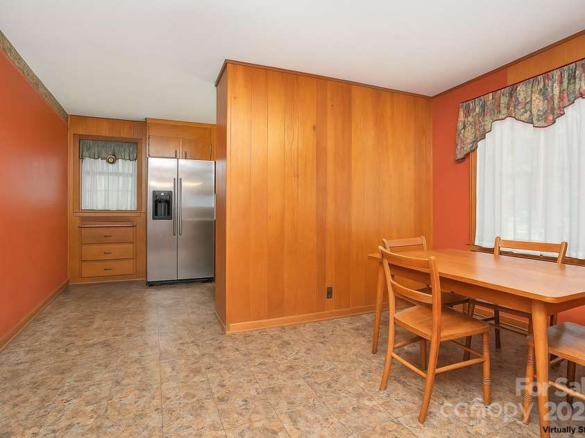 3526 Craig Avenue, Charlotte, NC 28211.  MLS# CAR4260960, YatesRealty ID 20761. 