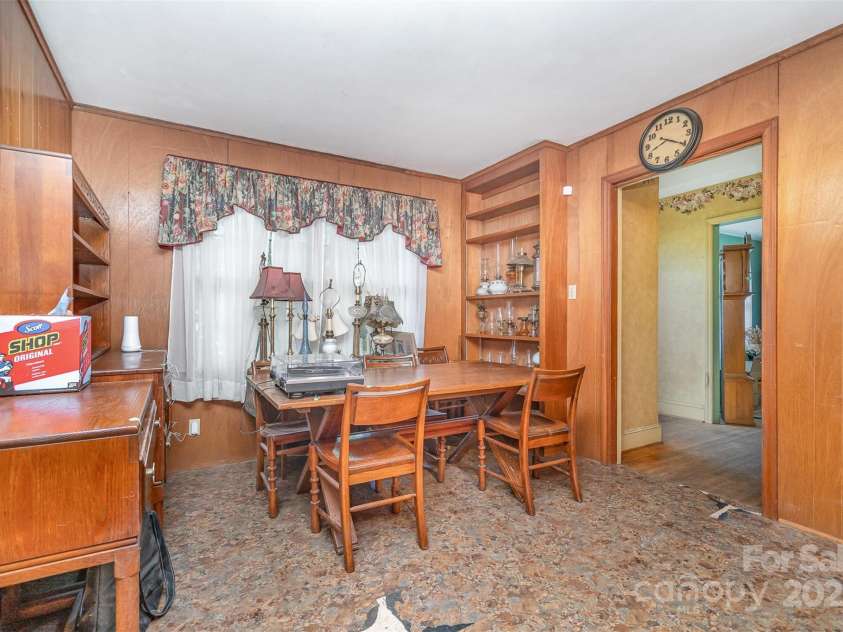 3526 Craig Avenue, Charlotte, NC 28211.  MLS# CAR4260960, YatesRealty ID 20761. 
