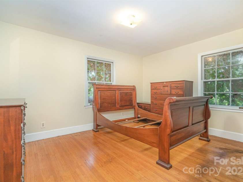 3526 Craig Avenue, Charlotte, NC 28211.  MLS# CAR4260960, YatesRealty ID 20761. 