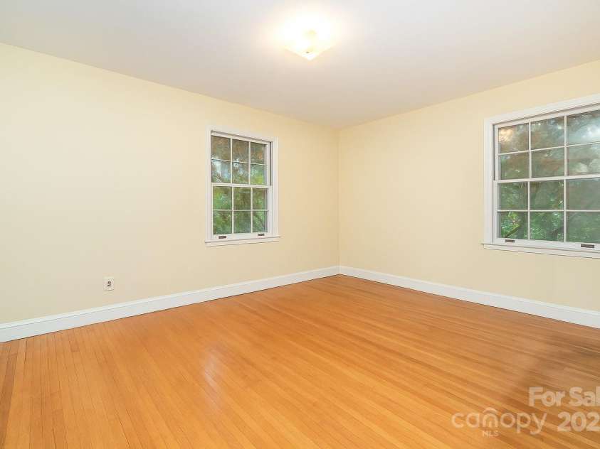3526 Craig Avenue, Charlotte, NC 28211.  MLS# CAR4260960, YatesRealty ID 20761. 
