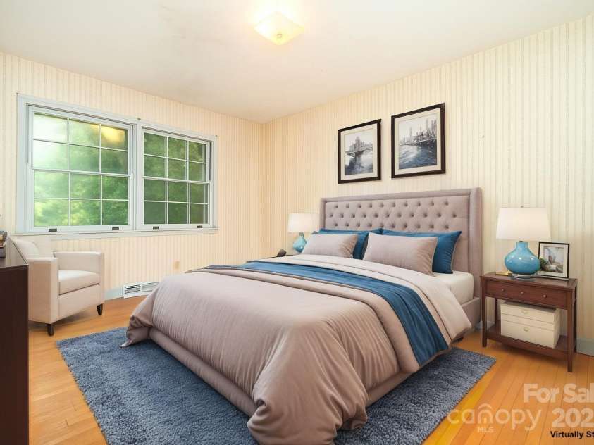 3526 Craig Avenue, Charlotte, NC 28211.  MLS# CAR4260960, YatesRealty ID 20761. 