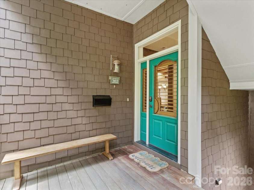 45 Creekside Way, Burnsville, NC 28714.  MLS# CAR4385887, YatesRealty ID 20761. 