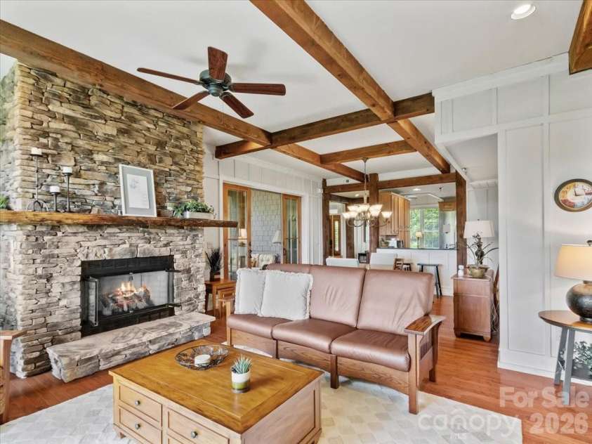 45 Creekside Way, Burnsville, NC 28714.  MLS# CAR4385887, YatesRealty ID 20761. 