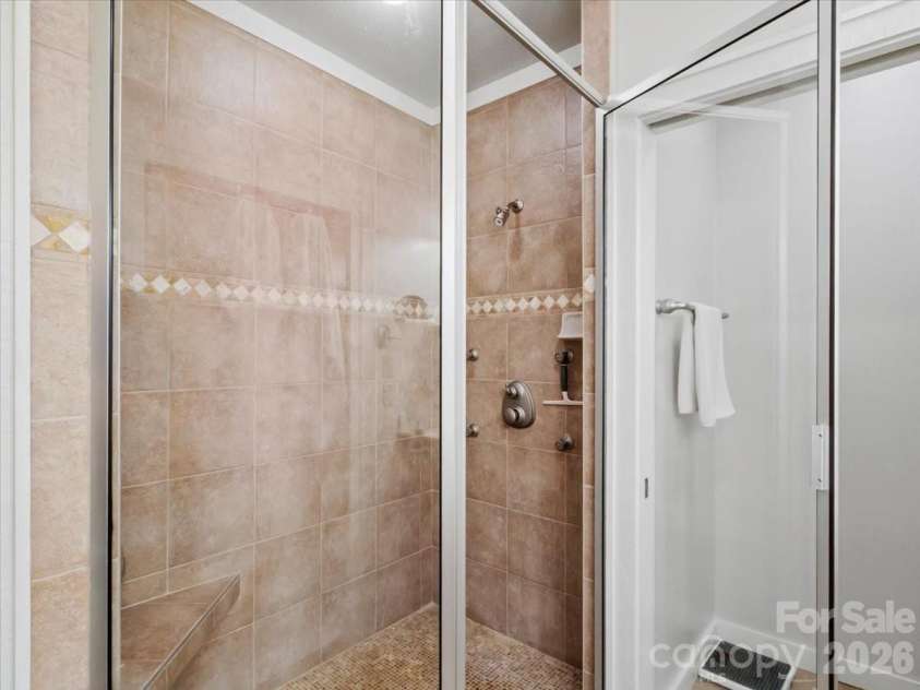 45 Creekside Way, Burnsville, NC 28714.  MLS# CAR4385887, YatesRealty ID 20761. 