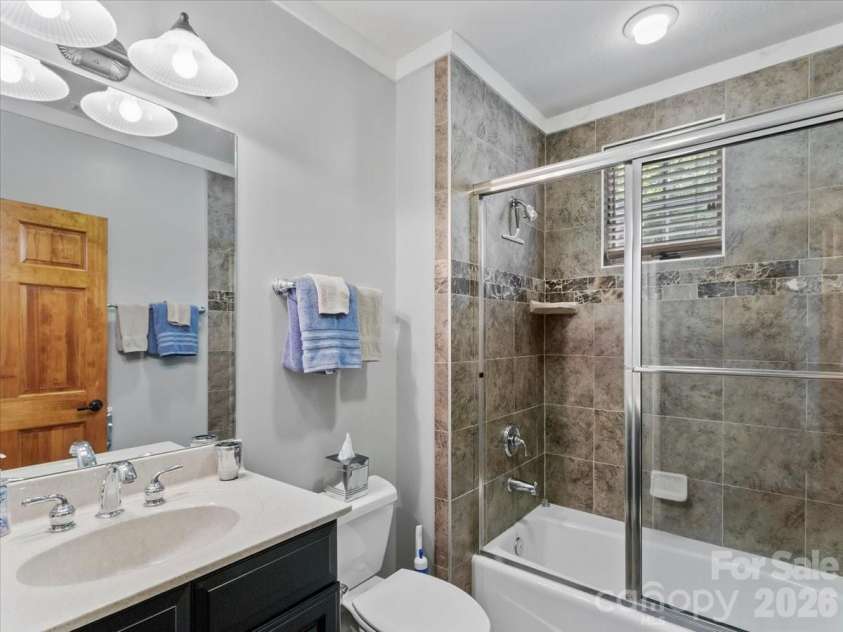 45 Creekside Way, Burnsville, NC 28714.  MLS# CAR4385887, YatesRealty ID 20761. 