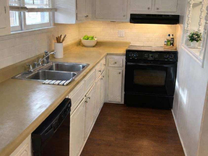 1025 Gaston Avenue, Gastonia, NC 28052.  MLS# CAR4336027, YatesRealty ID 20762. 