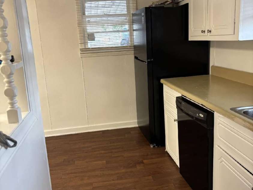 1025 Gaston Avenue, Gastonia, NC 28052.  MLS# CAR4336027, YatesRealty ID 20762. 