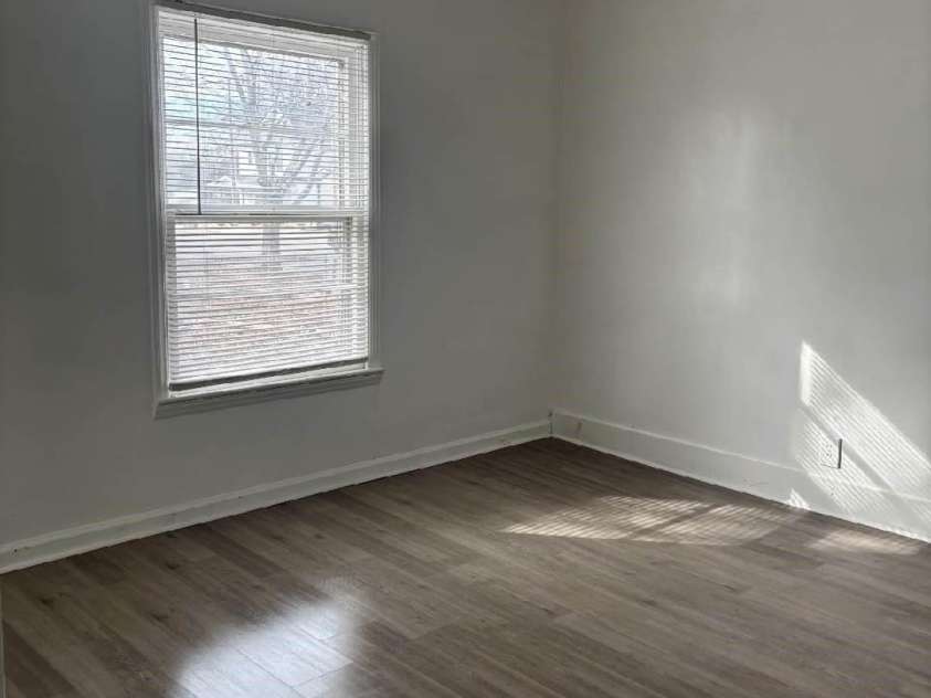1025 Gaston Avenue, Gastonia, NC 28052.  MLS# CAR4336027, YatesRealty ID 20762. 