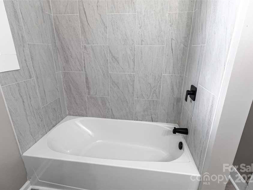 1210 Cloninger Avenue, Gastonia, NC 28052.  MLS# CAR4270046, YatesRealty ID 20762. 