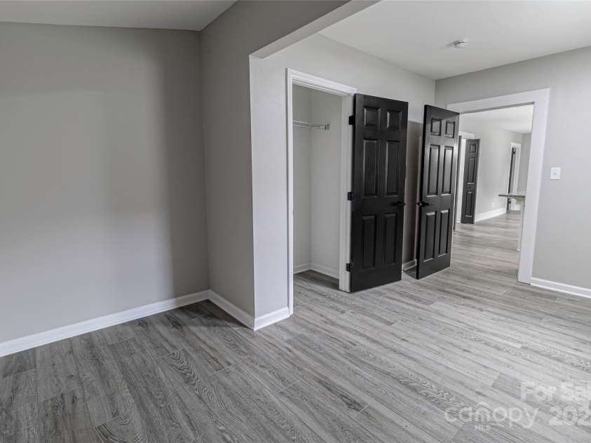 1210 Cloninger Avenue, Gastonia, NC 28052.  MLS# CAR4270046, YatesRealty ID 20762. 