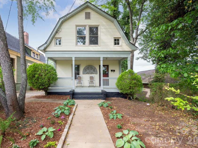 39 Bartlett Street, Asheville, NC 28801.  MLS# CAR4377661, YatesRealty ID 20763. 