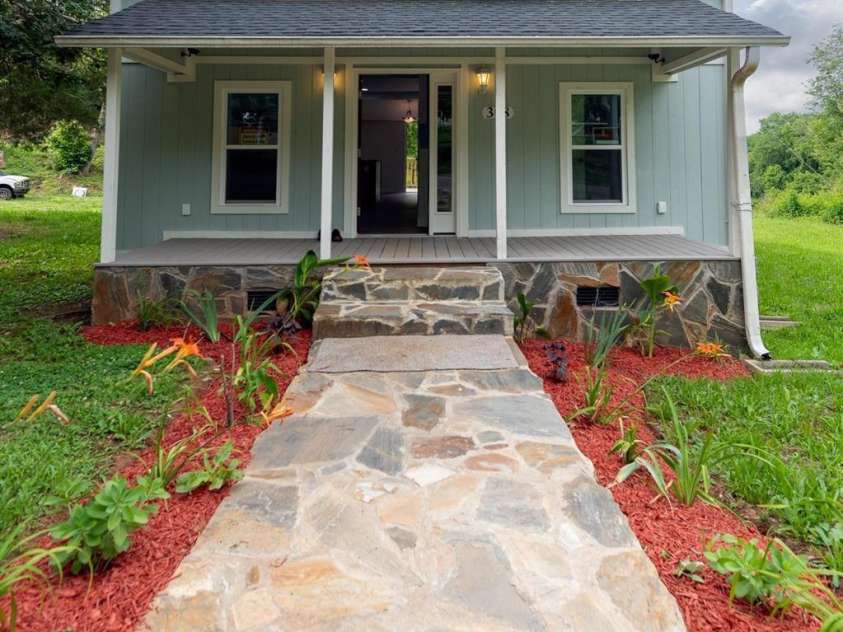 308 Hickory Street, Granite Falls, NC 28630.  MLS# CAR4271294, YatesRealty ID 20764. 
