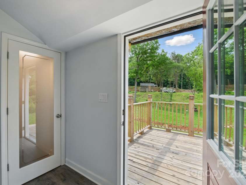 308 Hickory Street, Granite Falls, NC 28630.  MLS# CAR4271294, YatesRealty ID 20764. 