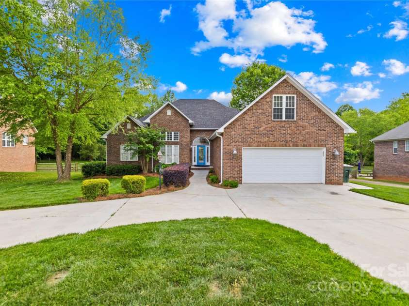 229 River Birch Circle, Mooresville, NC 28115.  MLS# CAR4255393, YatesRealty ID 20765. 