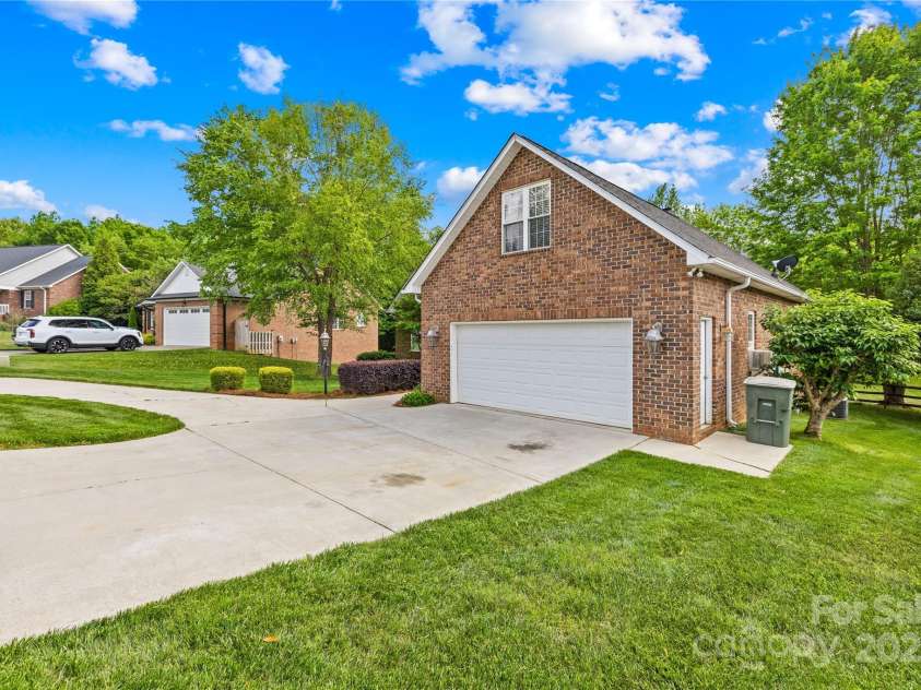 229 River Birch Circle, Mooresville, NC 28115.  MLS# CAR4255393, YatesRealty ID 20765. 