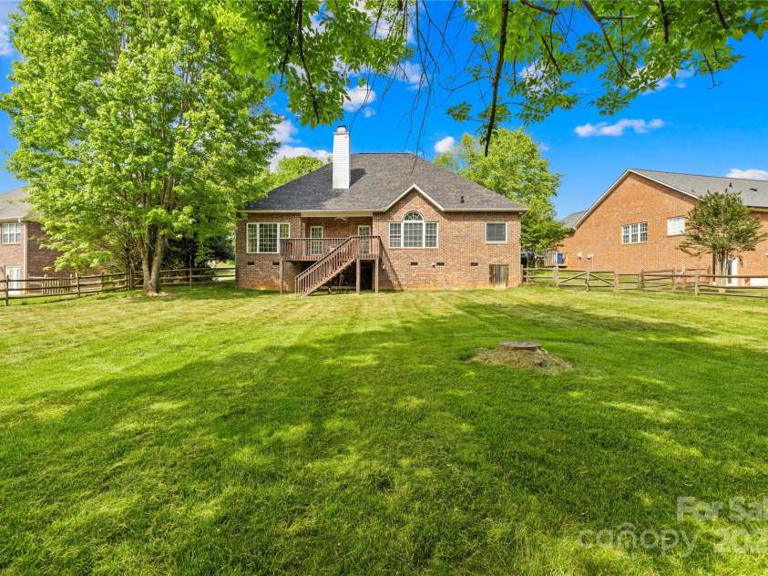 229 River Birch Circle, Mooresville, NC 28115.  MLS# CAR4255393, YatesRealty ID 20765. 
