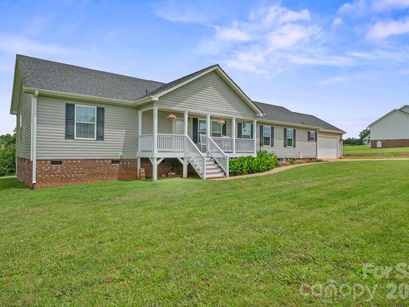 308 Laurel Ridge Drive, Lincolnton, NC 28092.  MLS# CAR4375316, YatesRealty ID 20765. 