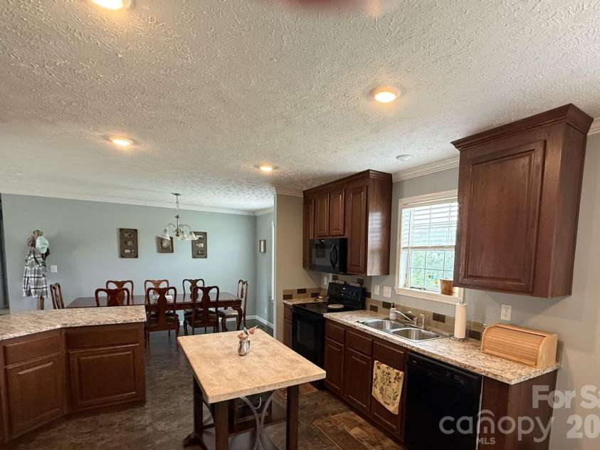 308 Laurel Ridge Drive, Lincolnton, NC 28092.  MLS# CAR4375316, YatesRealty ID 20765. 